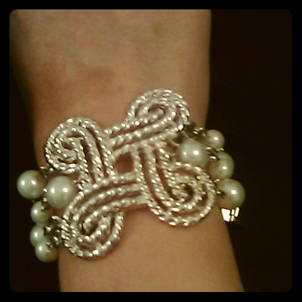 Silver Knotted & Pearl Bracelet